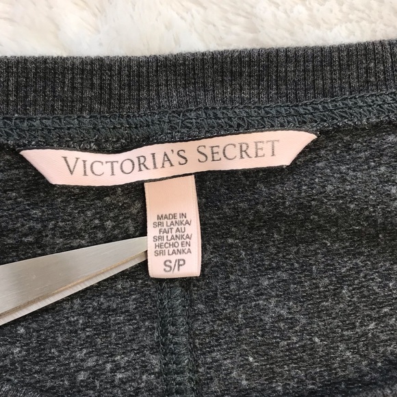 Victoria’s Secret, Long Sleeve Pullover, Size Small - Picture 5 of 10